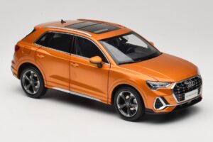 Audi Q3 F3 Orange Metallic Paudi Model 1:18 05962Q32019 Kov – obrázok 6 z 8
