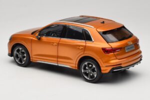 Audi Q3 F3 Orange Metallic Paudi Model 1:18 05962Q32019 Kov – obrázok 7 z 8