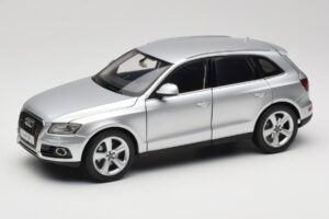 Audi Q5 8R Ice Silver Kyosho 1:18 09242IS Kov