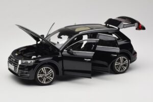 Audi Q5L FY Čierny Paudi Model 1:18 26732 Kov – obrázok 2 z 8