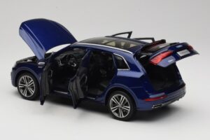 Audi Q5L FY Modrý Paudi Model 1:18 33729 Kov – obrázok 5 z 8