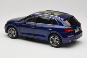 Audi Q5L FY Modrý Paudi Model 1:18 33729 Kov – obrázok 7 z 8