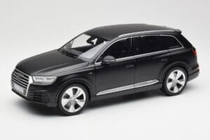 Audi Q7 4M Matný Čierny Minichamps 1:18 110014001 Kov