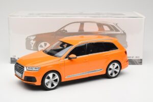 Audi Q7 4M Oranžový Metallic Minichamps 1:18 110014004 Kov – obrázok 8 z 8