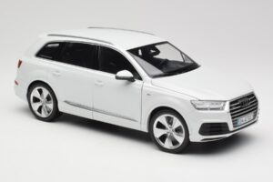 Audi Q7 4M Biely Minichamps 1:18 110014000 Kov – obrázok 6 z 8