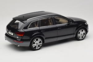 Audi Q7 Čierny Kyosho 1:18 09221BK Kov – obrázok 3 z 8