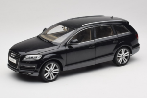 Audi Q7 Čierny Kyosho 1:18 09221BK Kov