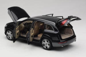 Audi Q7 Čierny Kyosho 1:18 09221BK Kov – obrázok 5 z 8