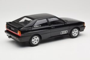 Audi Quattro Čierny Metalíza Minichamps 1:18 155016121 Kov – obrázok 2 z 6
