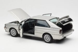 Audi Quattro LWB Strieborný AUTOart 1:18 70303 Kov – obrázok 5 z 8