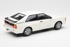Audi Quattro Biely Minichamps 1:18 155016120 Kov – obrázok 2 z 6