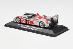 Audi R10 TDI LMP1 #1 F. Biela / E. Pirro / M. Werner 24 Hours of Le Mans 2007 Minichamps 1:43 5020700213 Kov – obrázok 3 z 4