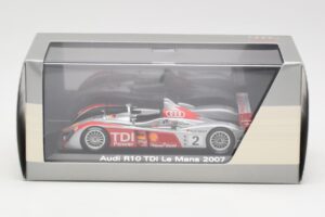 Audi R10 TDI LMP1 #2 R. Capello / T. Kristensen / A. McNish 24 Hours of Le Mans 2007 Minichamps 1:43 5020700223 Kov – obrázok 4 z 4