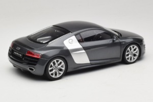 Audi R8 5.2 FSI Quattro Daytona Grey Kyosho 1:18 09216DG Kov – obrázok 3 z 7