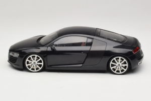 Audi R8 Čierny Kyosho 1:18 09213BK Kov – obrázok 4 z 8