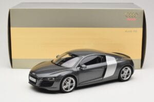 Audi R8 Type 42 4.2 Daytona Grey Kyosho 1:18 5010618425 Kov – obrázok 8 z 8