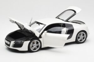 Audi R8 Type 42 Biely Kyosho 1:18 09213W Kov – obrázok 2 z 8