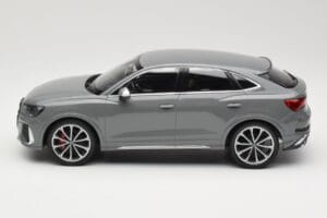 Audi RS Q3 F3 Sportback Šedý Minichamps 1:18 155018100 Kov – obrázok 3 z 6