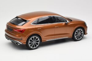 Audi RS Q3 Sportback 8U Brown Metallic Minichamps 1:18 155018104 Kov – obrázok 2 z 6