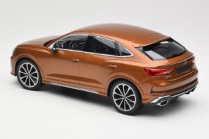 Audi RS Q3 Sportback 8U Brown Metallic Minichamps 1:18 155018104 Kov – obrázok 5 z 6