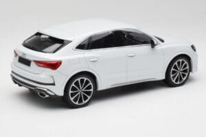 Audi RS Q3 F3 Sportback Glacier White Metallic Minichamps 1:18 155018105 Kov – obrázok 2 z 6