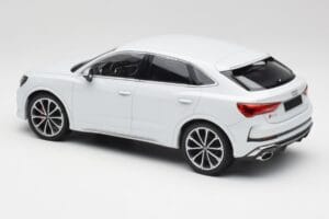 Audi RS Q3 F3 Sportback Glacier White Metallic Minichamps 1:18 155018105 Kov – obrázok 5 z 6