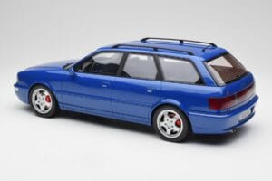 Audi RS2 B4 Avant Modrý Otto 1:12 G075 Živica – obrázok 5 z 6