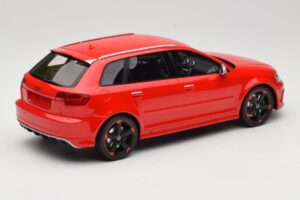 Audi RS3 8P Sportback Červený DNA 1:18 DNA000056 Živica – obrázok 2 z 6