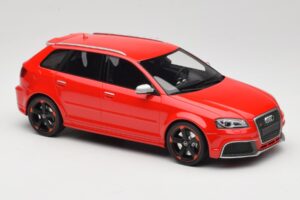 Audi RS3 8P Sportback Červený DNA 1:18 DNA000056 Živica – obrázok 4 z 6