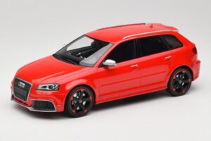 Audi RS3 8P Sportback Červený DNA 1:18 DNA000056 Živica