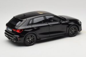 Audi RS3 8Y Sportback Myth Black Norev 1:18 188388 Kov – obrázok 3 z 8