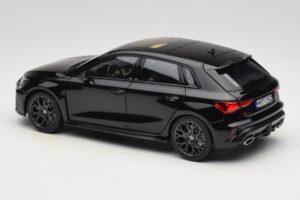 Audi RS3 8Y Sportback Myth Black Norev 1:18 188388 Kov – obrázok 7 z 8