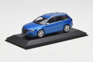 Audi RS4 B7 Avant Blue Metallic Minichamps 1:43 AUDI010 Kov – obrázok 2 z 4