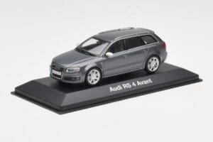 Audi RS4 B7 Avant Šedý Minichamps 1:43 5010509223 Kov – obrázok 2 z 4