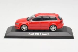 Audi RS4 B7 Avant Červený Minichamps 1:43 5010509213 Kov