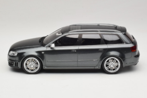 Audi RS4 B7 Šedý Otto 1:18 OT721 Živica – obrázok 3 z 6