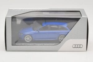 Audi RS4 B8 Avant Nogaro Blue Vianočný Výber 2014 Minichamps 1:43 AUDI003 Kov – obrázok 4 z 4