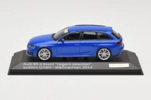 Audi RS4 B8 Avant Nogaro Blue Vianočný Výber 2014 Minichamps 1:43 AUDI003 Kov