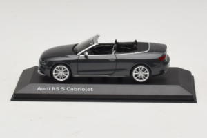 Audi RS5 B8 Kabriolet Daytona Gray Minichamps 1:43 5011215323 Kov