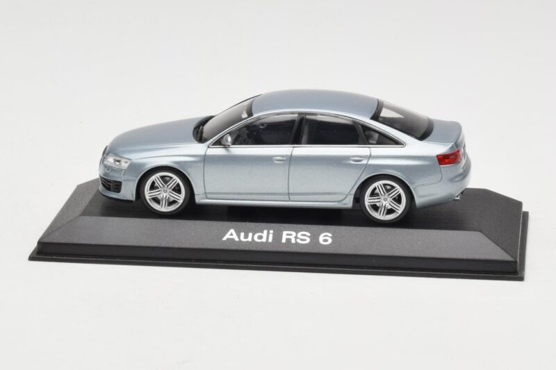 Audi RS6 C6 Monza Silver Minichamps 1:43 5010810113 Kov