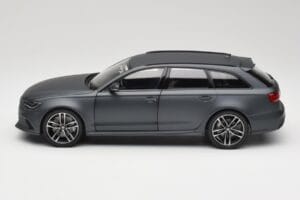 Audi RS6 C7 Avant Matt Grey Minichamps 1:18 110012012 Kov – obrázok 4 z 8