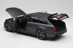 Audi RS6 C7 Avant Matt Grey Minichamps 1:18 110012012 Kov – obrázok 5 z 8