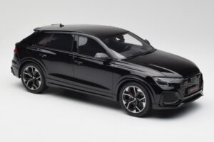 Audi RSQ8 Night Čierny GT Spirit 1:18 GT305 Živica – obrázok 4 z 6