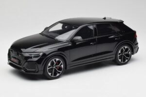Audi RSQ8 Night Čierny GT Spirit 1:18 GT305 Živica