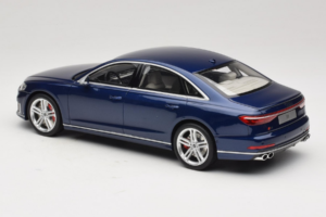 Audi S8 D5 Modrý GT Spirit 1:18 GT313 Živica – obrázok 5 z 6