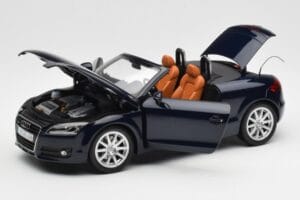 Audi TT 8J Roadster Hlbokomodrý Minichamps 1:18 5010500525 Kov – obrázok 2 z 8