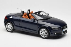 Audi TT 8J Roadster Hlbokomodrý Minichamps 1:18 5010500525 Kov – obrázok 6 z 8