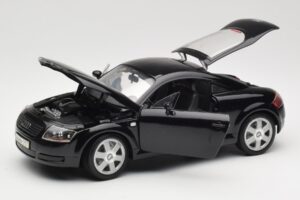 Audi TT 8N Čierny Revell 1:18 08953 Kov – obrázok 2 z 8