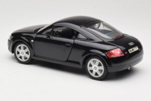 Audi TT 8N Čierny Revell 1:18 08953 Kov – obrázok 7 z 8