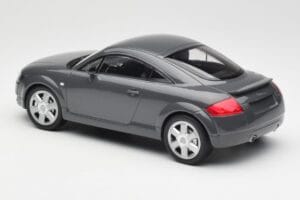 Audi TT 8N Coupe Grey Metallic Minichamps 1:18 155017020 Kov – obrázok 5 z 6